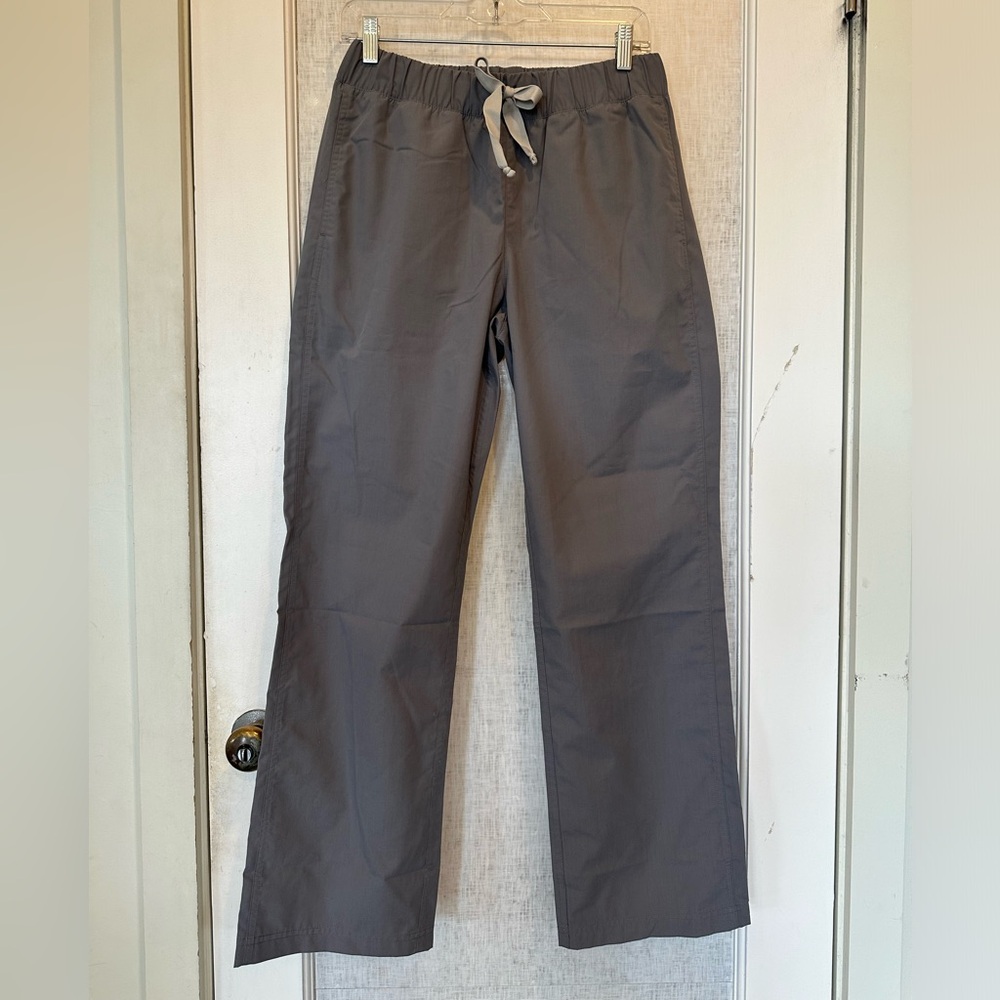 Medelita wide leg scrub pant size small. Perfect condition